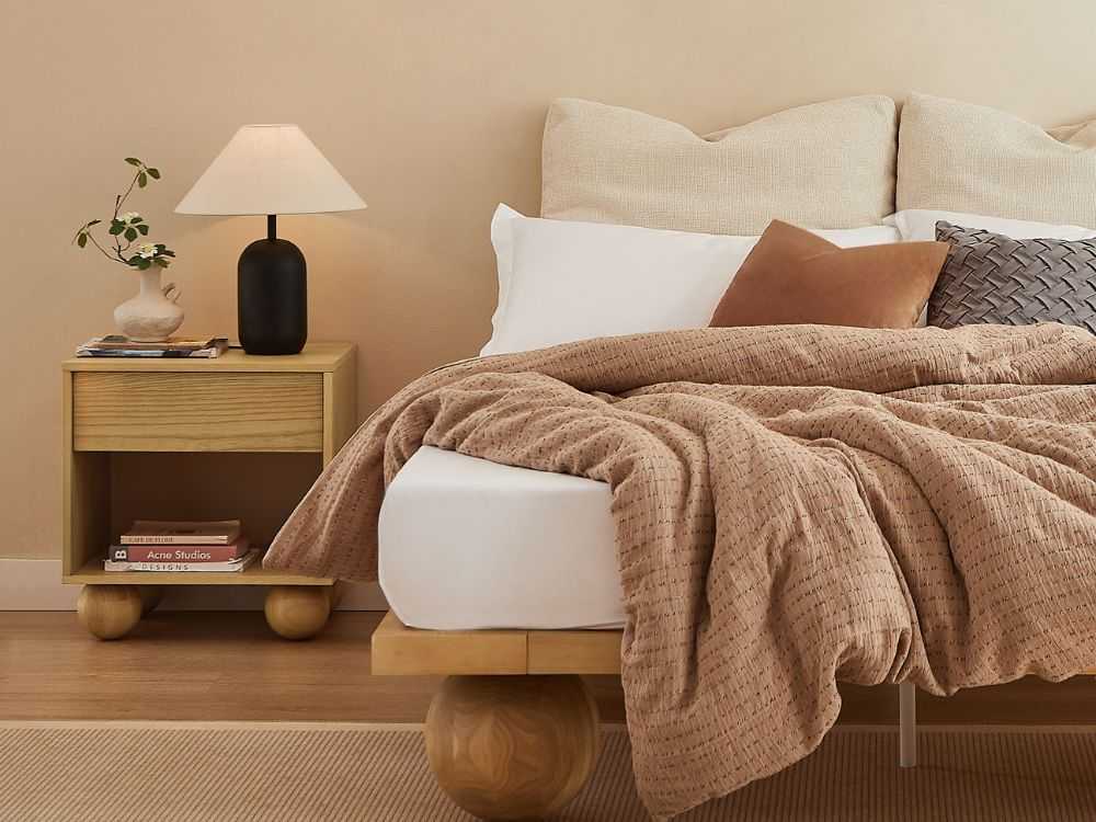 Ballico Timber Bed Base - Light Oak - Image 5