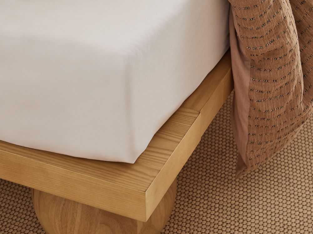 Ballico Timber Bed Base - Light Oak - Image 9